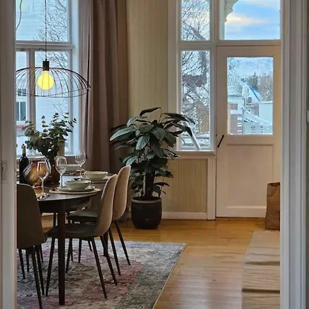 Amazing Tromso City Apartment With Free Parking And Lovely City Views! Exterior photo