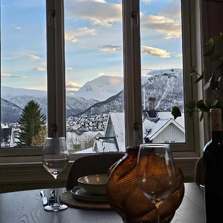 Amazing Tromso City Apartment With Free Parking And Lovely City Views! Exterior photo
