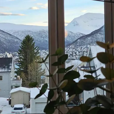 Amazing Tromso City Apartment With Free Parking And Lovely City Views! Exterior photo