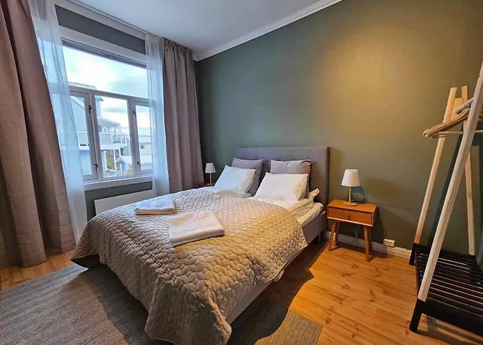 Amazing Tromso City Apartment With Free Parking And Lovely City Views!